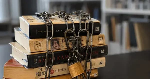 Biblioteksklubbens cafeaften – når bøger bliver forbudte