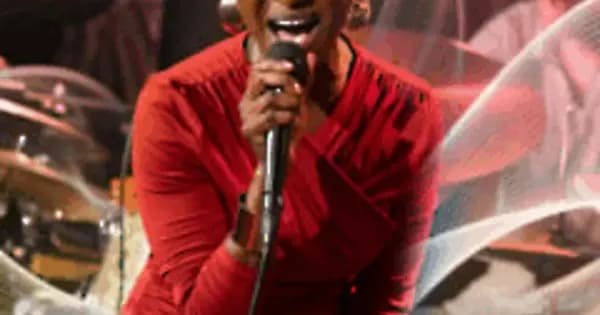 Feridah Rose med band