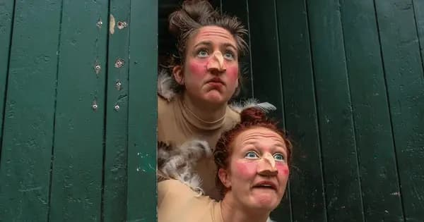Hr. Teater: Chicks